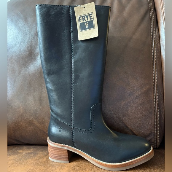 Frye Shoes - Frye Camryn Tall Black Smooth Leather Heel Pull On Boots Size 8.5 NWT